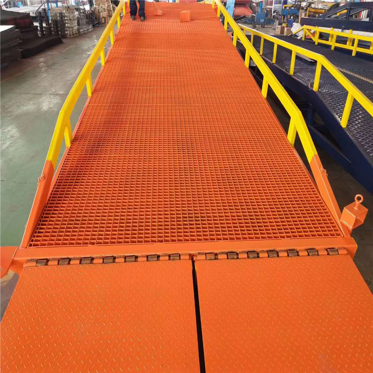 移動(dòng)式登車(chē)橋